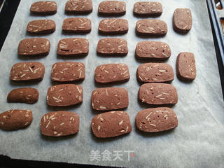 巧克力杏仁手工饼干的做法步骤:10