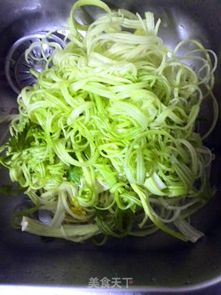 海米拌马家沟芹菜的做法步骤:5