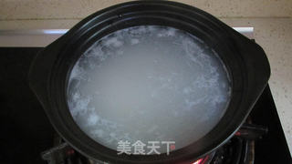 软烂鲜美——砂锅鲜虾粥的做法步骤:4