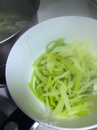 海米拌马家沟芹菜的做法步骤:8