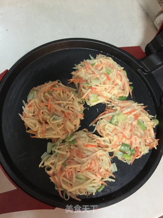 胡萝卜土豆饼的做法步骤：7