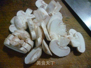 #荠菜蘑菇豆腐羹的做法图解4