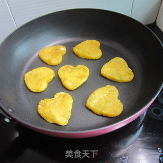 炸南瓜圈的做法步骤：6