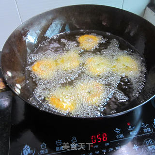 炸南瓜圈的做法步骤：11
