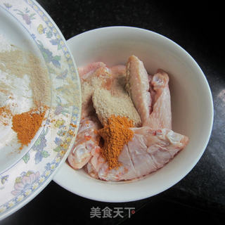 香辣啤酒鸡翅的做法步骤：2