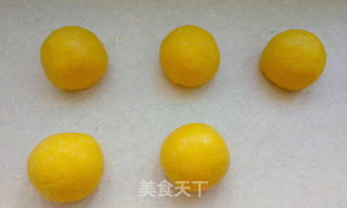 南瓜淡奶油小餐包的做法步骤:6