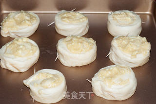 来点料更美味--杏仁酱面包卷的做法步骤:11