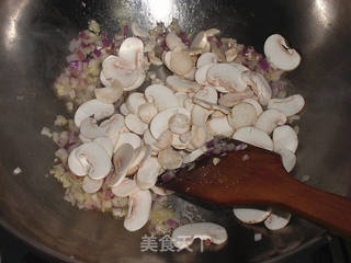蘑菇芝士意大利面的做法步骤:4