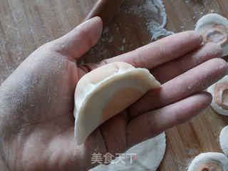 鸡肉核桃仁水饺的做法步骤:11