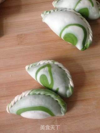 菠菜贝壳包的做法步骤:12