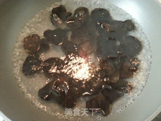 三鲜蒸饺的做法步骤:2