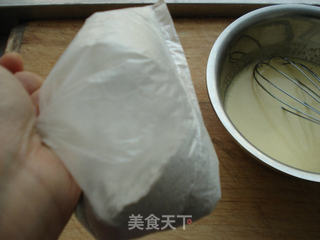黑芝麻戚风的做法步骤:6