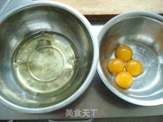黑芝麻戚风的做法步骤:2