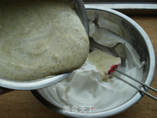 黑芝麻戚风的做法步骤:12