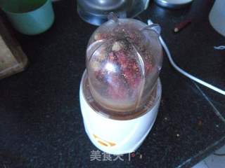 麻辣香红油的做法步骤:2
