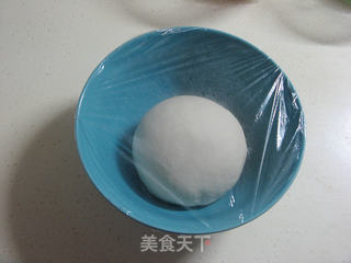 多彩牡丹花烫面蒸饺的做法步骤:3
