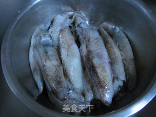 笔管鱼炖白菜豆腐的做法步骤：1