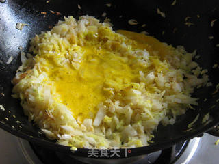 白菜虾皮炒鸡蛋的做法步骤:7