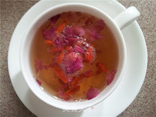 养颜玫瑰花茶的做法步骤：6