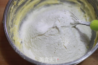 小小改变带来的惊喜美味——花生芝麻酥饼的做法步骤:4