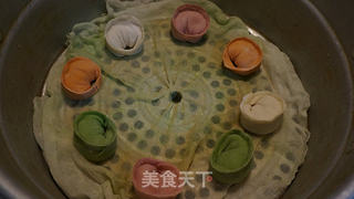 彩色元宝蒸饺的做法步骤:12