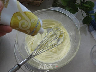 花朵炼奶脆饼的做法步骤:2