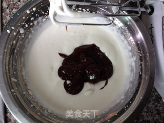 黑巧蛋糕卷的做法步骤：15