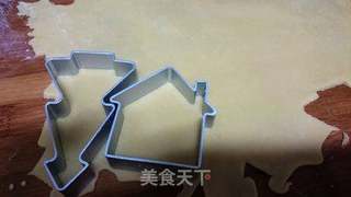 亲子游戏——制作圣诞糖霜饼干的做法步骤:2