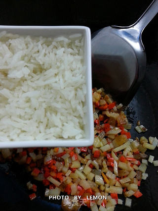 腊味新年~浓浓的年味炒饭的做法步骤：7