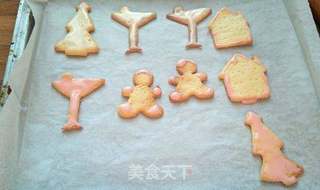 亲子游戏——制作圣诞糖霜饼干的做法步骤:9