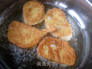 鸡蛋煎馒头片的做法步骤:7