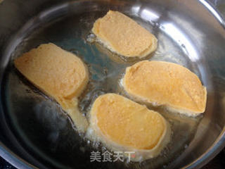 鸡蛋煎馒头片的做法步骤:6