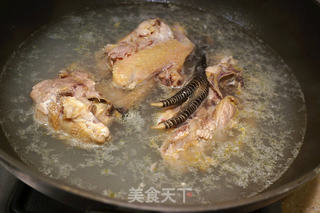 虫草炖土鸡的做法步骤:3