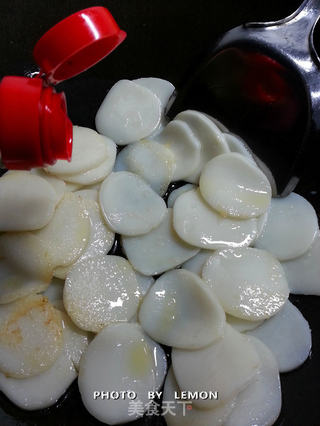 HAPPY DAY - 圣诞年糕 - 花式爆炒年糕的做法步骤:8