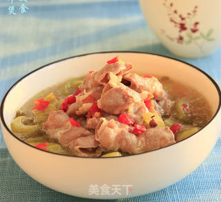 金针酸菜肥牛煲的做法步骤:9