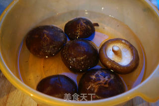 虫草炖土鸡的做法步骤:2