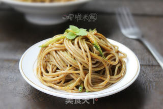 凉拌荞面饸饹的做法步骤:10