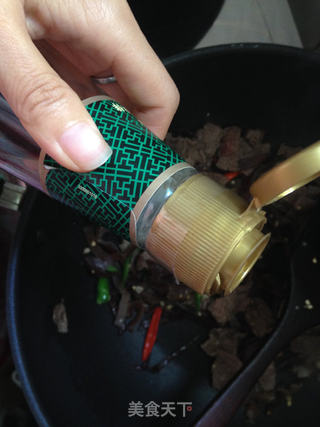 疏与肉的完美结合--木耳炒牛肉的做法步骤:8