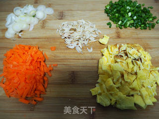 酸汤水饺的做法步骤:2