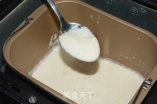 自制酸奶(面包机做美味酸奶)的做法步骤:7