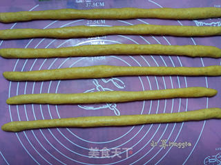 全麦圣诞花环面包(手工揉面)的做法步骤:28