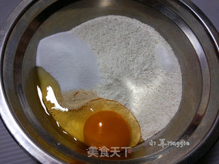 全麦圣诞花环面包(手工揉面)的做法步骤:2
