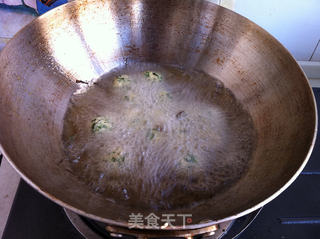 菠菜豆腐炸丸子的做法步骤:7
