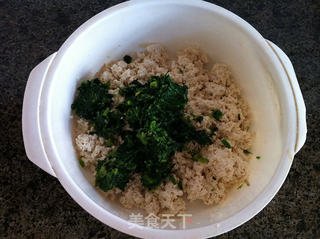菠菜豆腐炸丸子的做法步骤:4