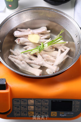 沙姜鸡爪—自动烹饪锅食谱的做法步骤：2