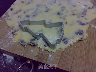 蔓越莓圣诞树饼干的做法步骤:6