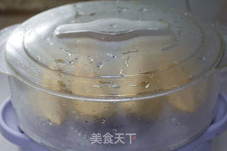 芝麻红薯脆条的做法(烤箱做脆条)的做法步骤:2