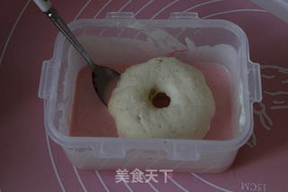 翻糖甜甜圈的做法步骤:25