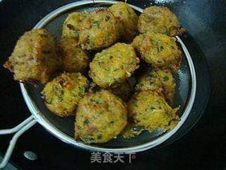 地菜胡萝卜豆渣丸子的做法步骤:9