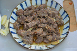 杏鲍菇牛肉丁的做法步骤:4